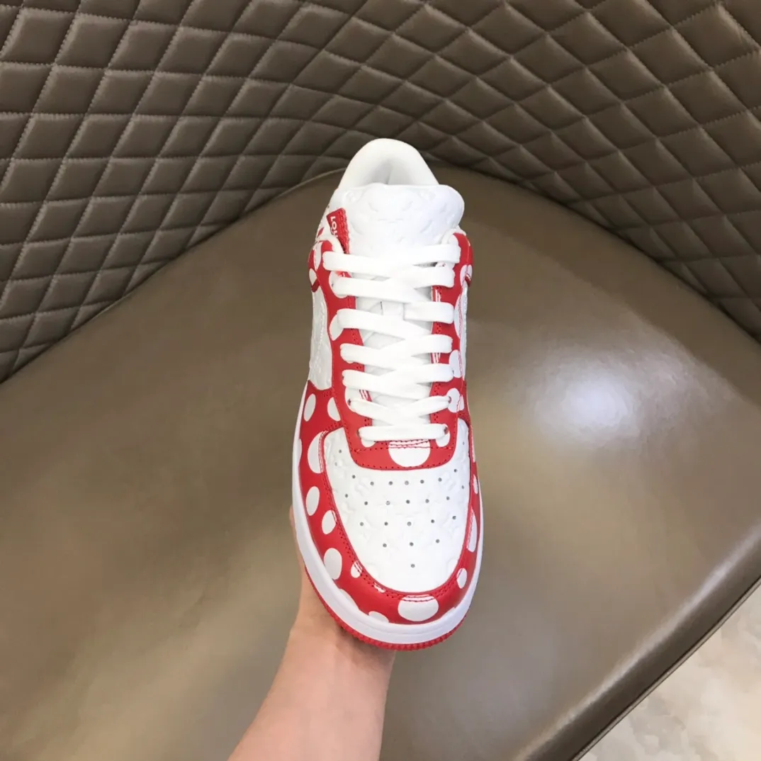 Men's shoes 💰p420 "*OUIS *UITTO*x" x OFF-WHITE x Nike tripartite collaboration! Yayoi Kusama's collaboration series is a trendy men's casual sports shoe with unrivaled color matching. The design idea basically continues the style of THE TEN. The Swoosh line and tongue label have a very familiar visual effect, and are both fashionable and trendy! A must-have for fashionistas! The effect on your feet is absolutely stunning!  Size: 38-45